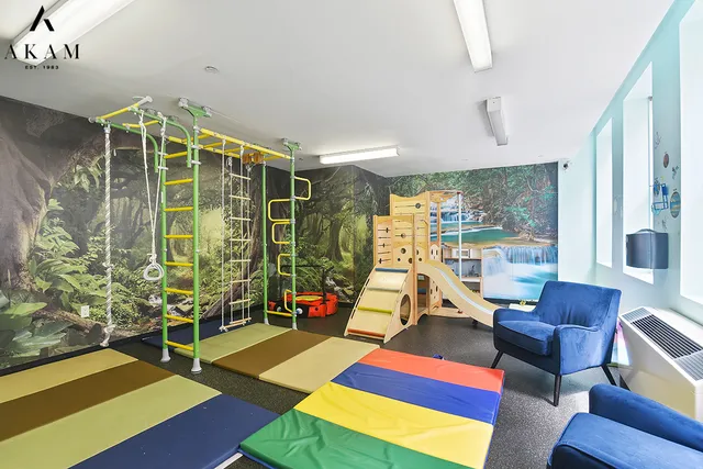 $4,200,000 | 80 Chambers Street, Unit 10F | TriBeCa