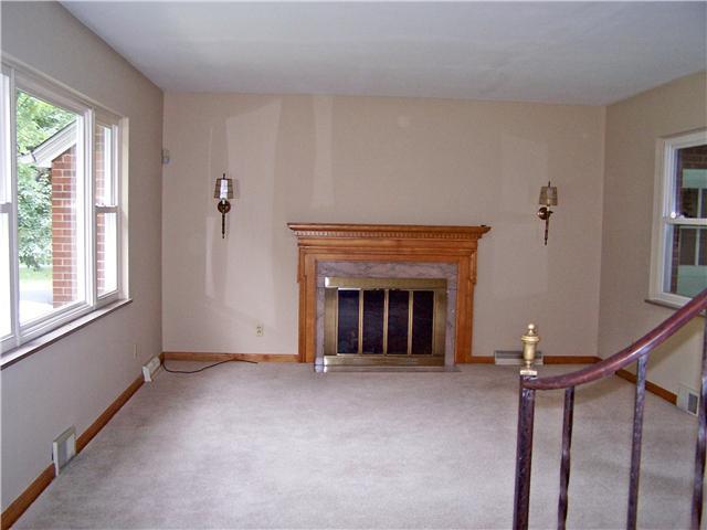 2557 Minerva Lake Road Columbus, OH 43231 - Photo 2 of 18 Gallery Image 2