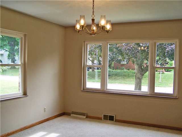 2557 Minerva Lake Road Columbus, OH 43231 - Photo 3 of 18 Gallery Image 3