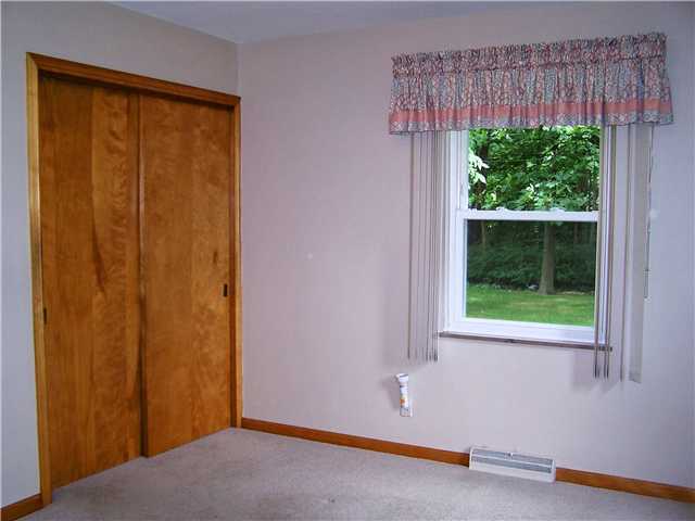 2557 Minerva Lake Road Columbus, OH 43231 - Photo 9 of 18 Gallery Image 9