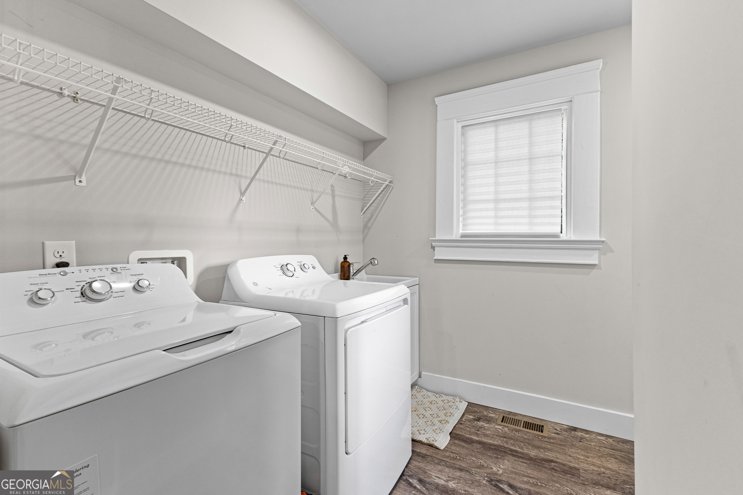 96 Griffin Street Grantville, GA 30220 - Photo 40 of 63 a utility room with dryer and washer
