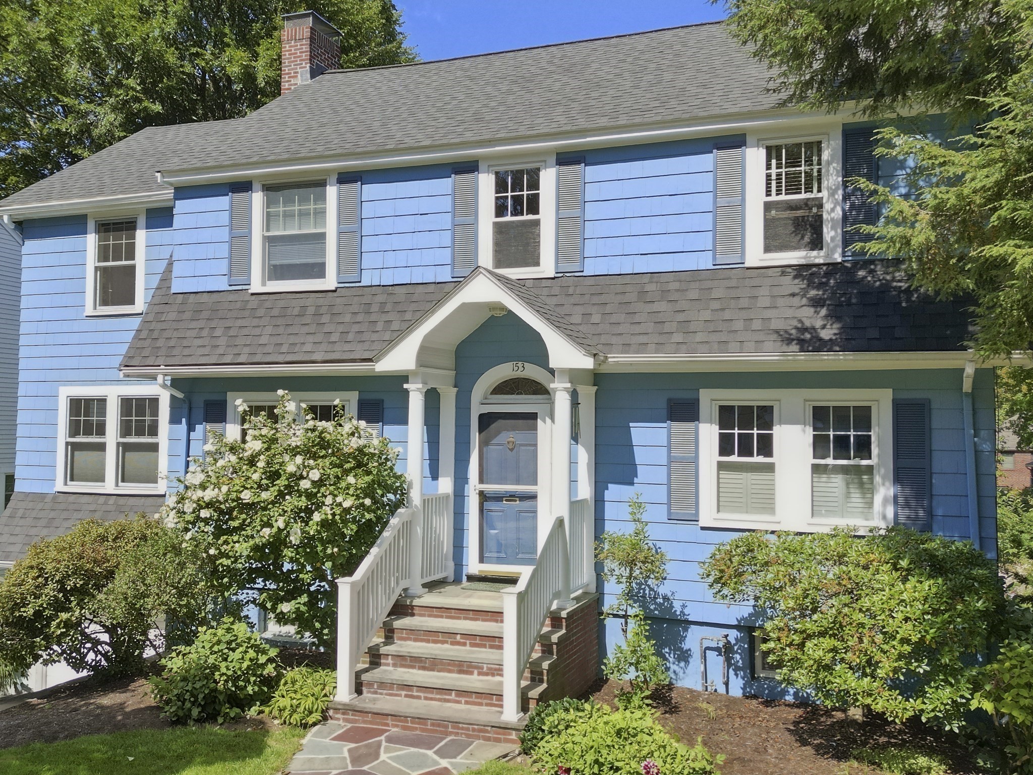 153 Oliver Road Newton, MA 02468 - Photo 3 of 32 Gallery Image 3