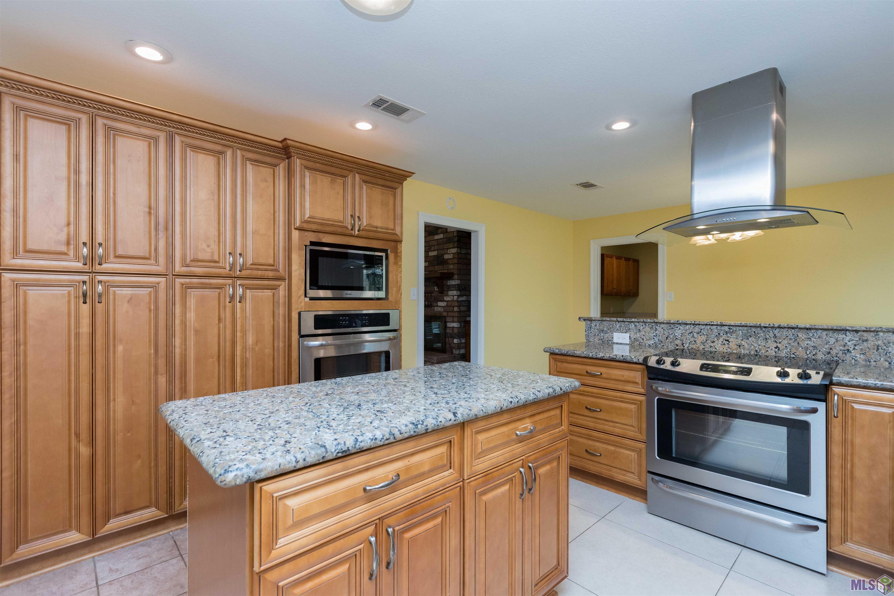17444 Tiger Road Prairieville, LA 70769 - Photo 5 of 23 Gallery Image 5