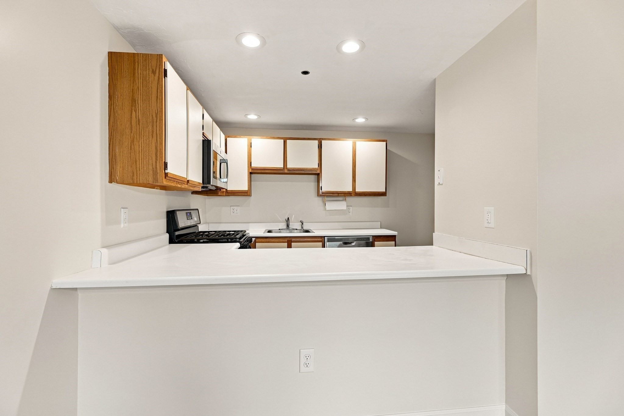 360 Littleton Road, Unit H1 Chelmsford, MA 01824 - Photo 14 of 33 Gallery Image 14