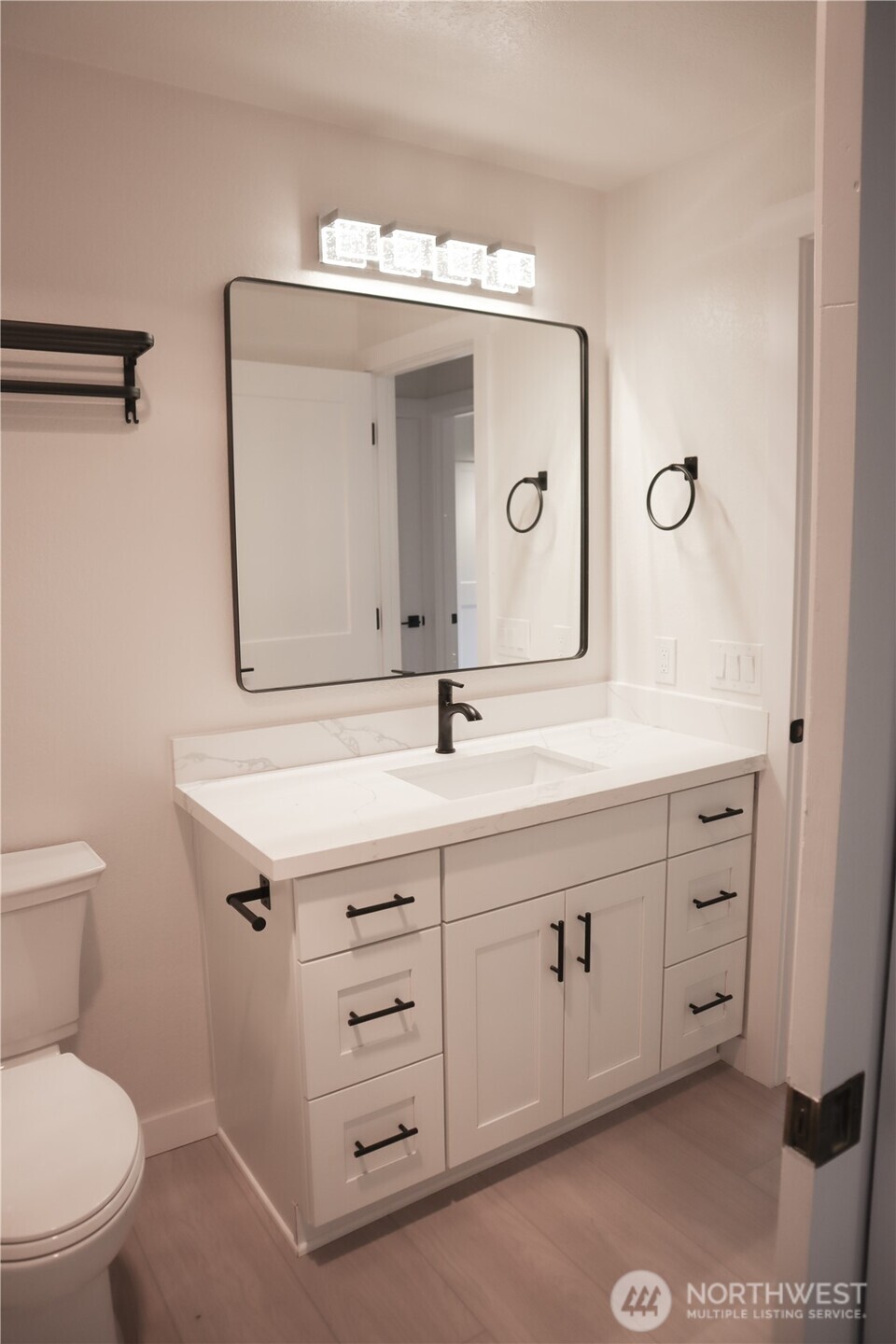 917 North 100th Street Seattle, WA 98103 - Photo 17 of 35