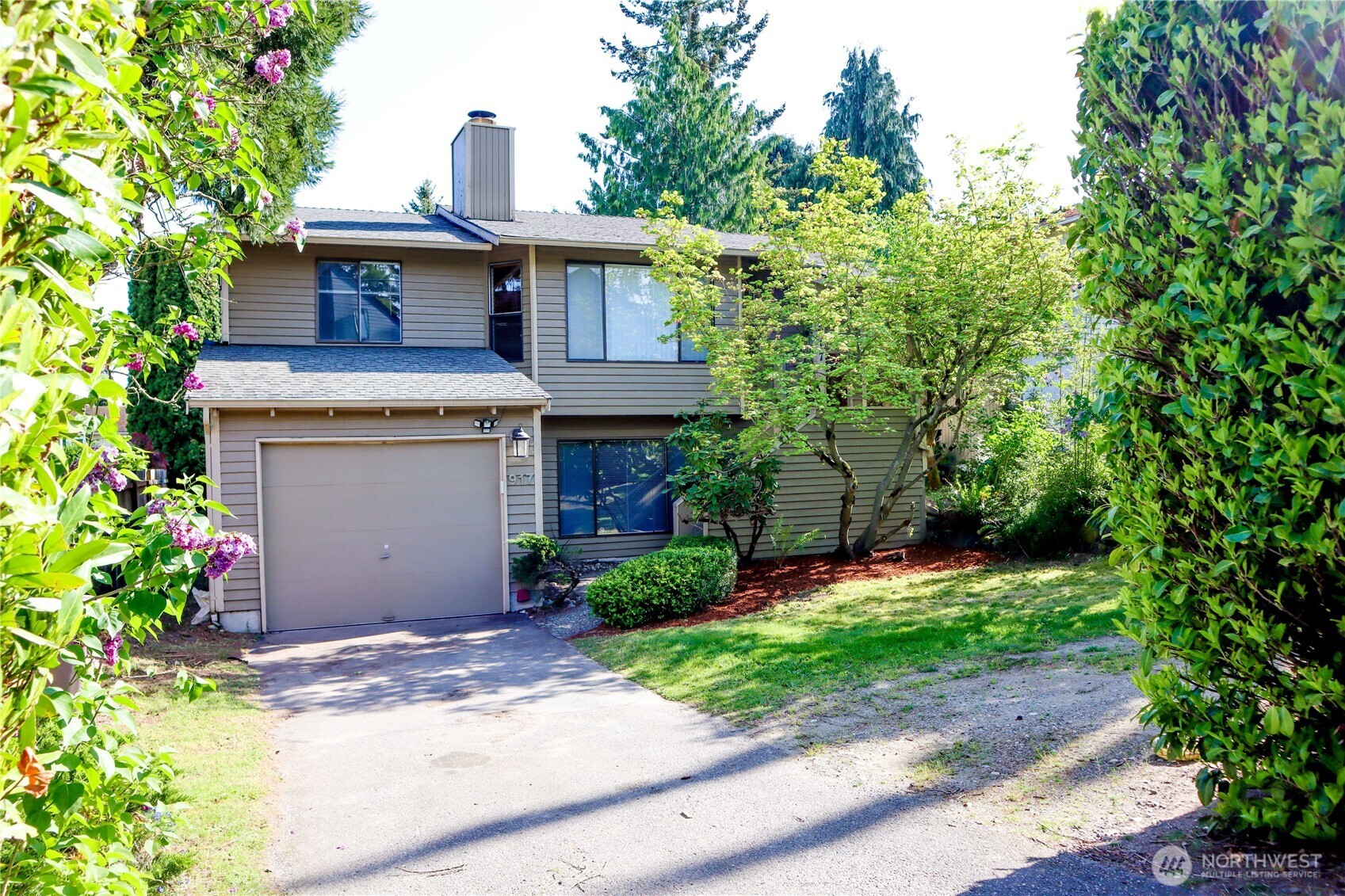 917 North 100th Street Seattle, WA 98103 - Photo 2 of 35