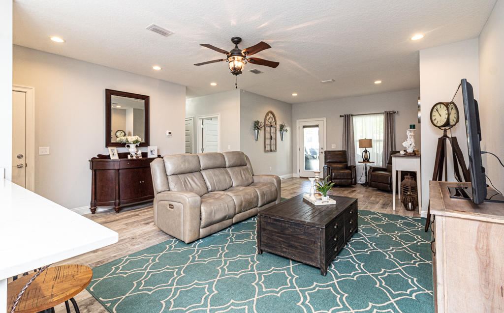 1913 Reagan Road Navarre, FL 32566 - Photo 13 of 43 Gallery Image 13