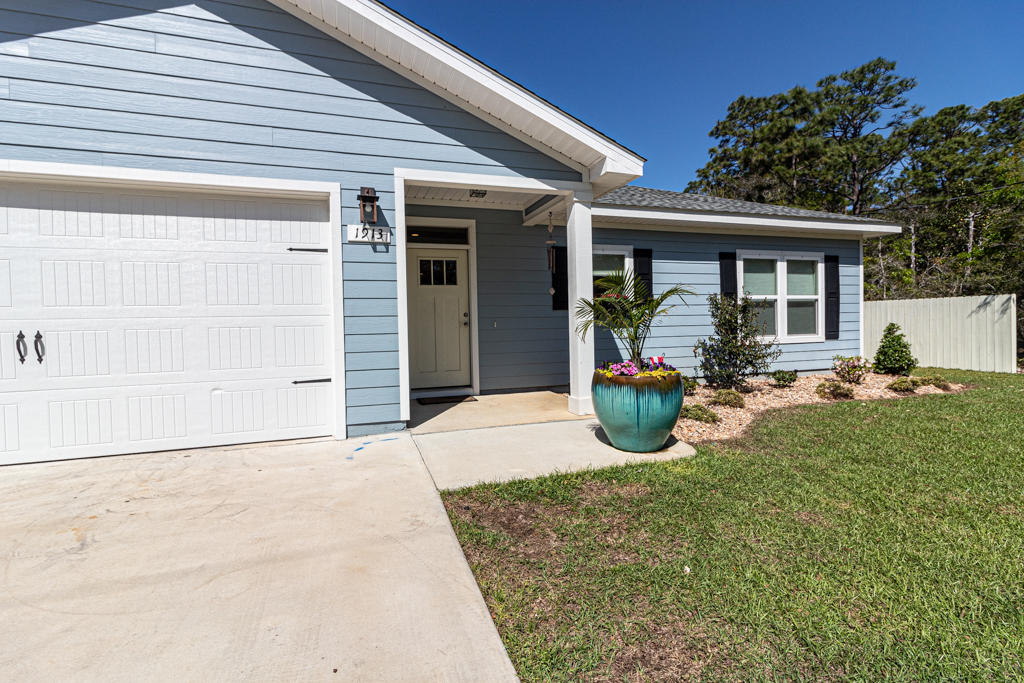 1913 Reagan Road Navarre, FL 32566 - Photo 2 of 43 Gallery Image 2