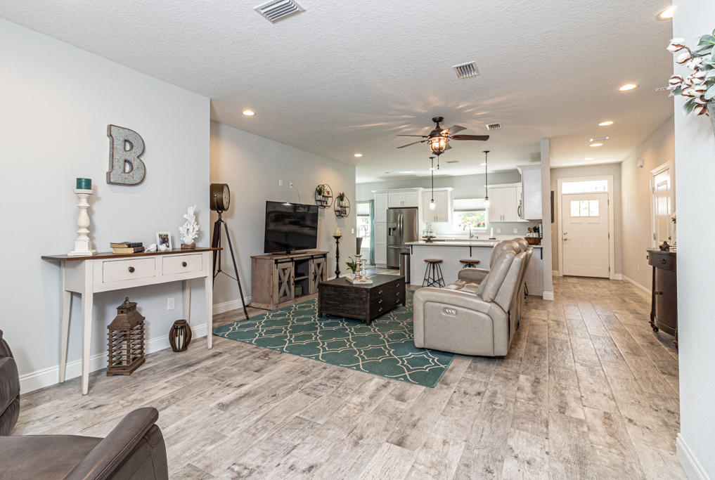 1913 Reagan Road Navarre, FL 32566 - Photo 10 of 43 Gallery Image 10