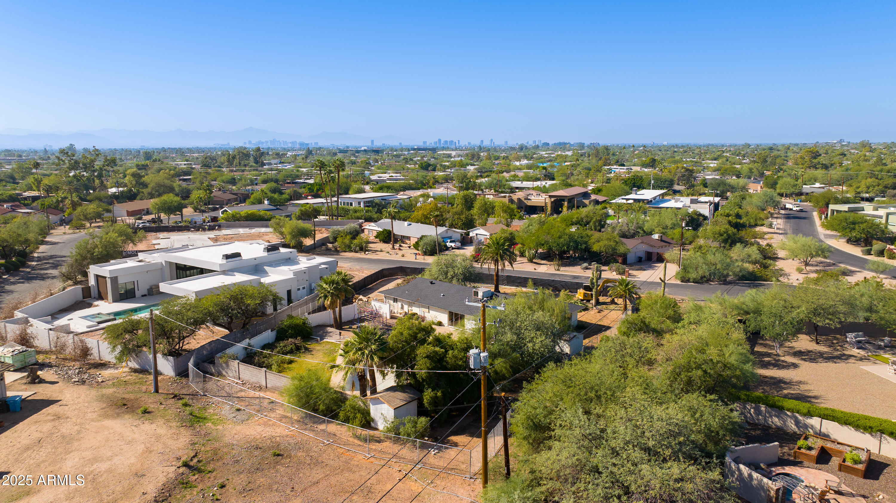 5625 North 45th Street Phoenix, AZ 85018 - Photo 6 of 33 48-45th