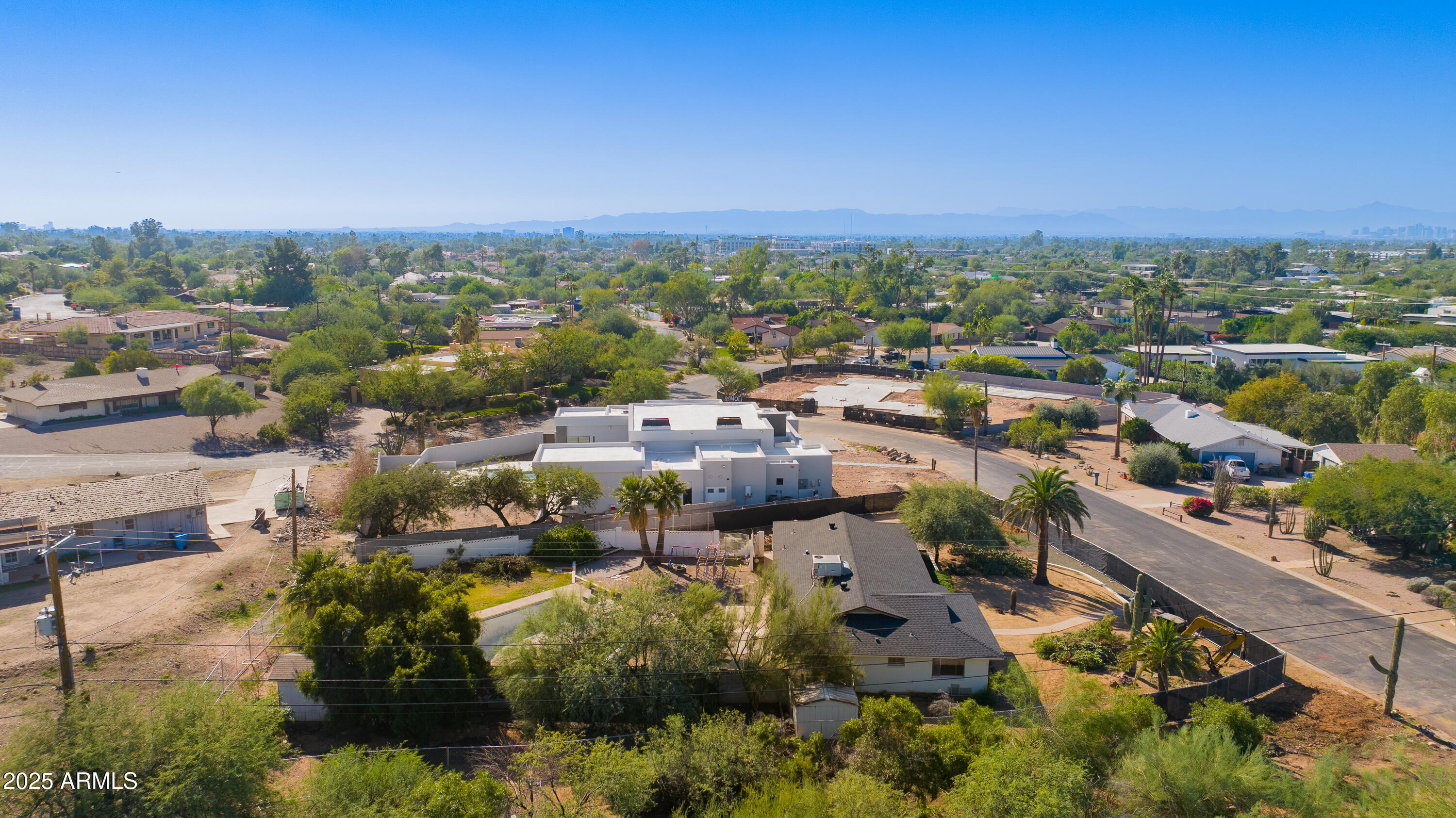 5625 North 45th Street Phoenix, AZ 85018 - Photo 7 of 33 49-45th