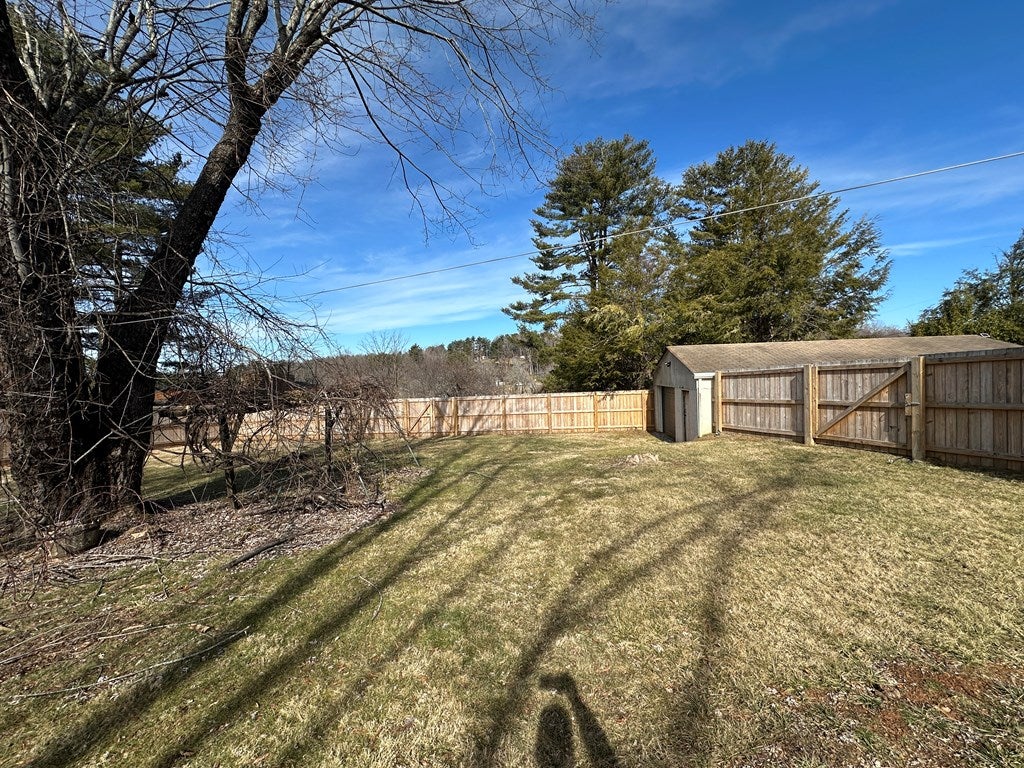 122 Roseland Road Galax, VA 24333 - Photo 12 of 57 Gallery Image 12