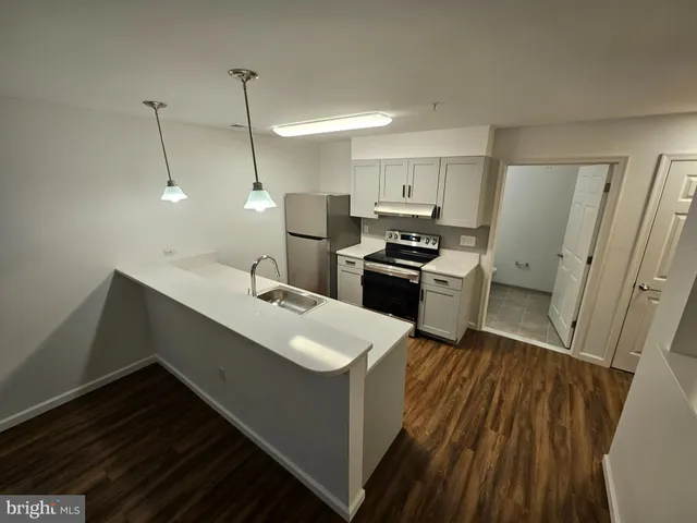 $1,965 | 200 Hamilton Avenue, Unit 214, Trenton, NJ 08609