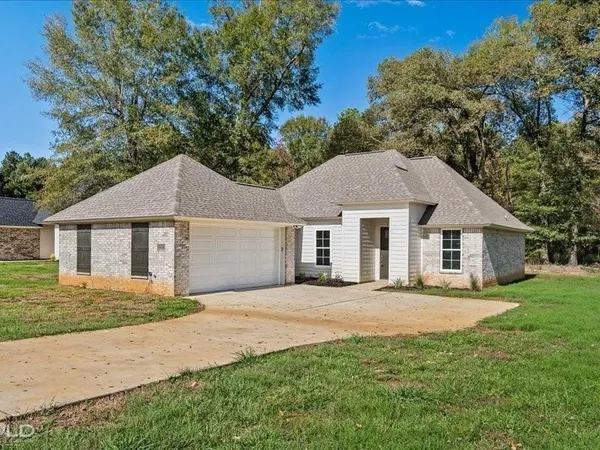 $659,000 | 9436 North Pointe Circle, Greenwood, LA 71033