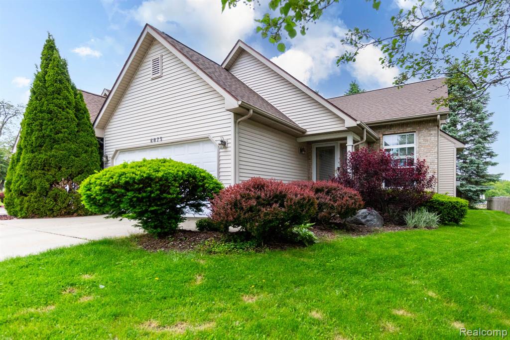 6075 Davison Road Burton, MI 48509 - Photo 2 of 23