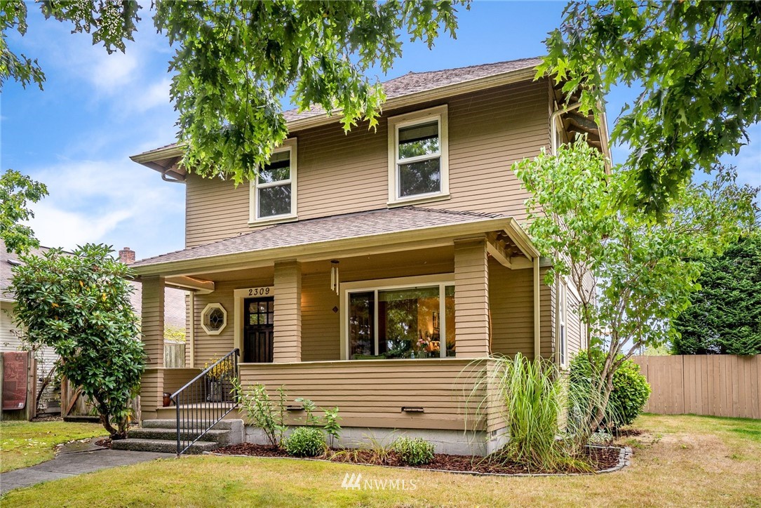 2309 Baker Avenue Everett, WA 98201 - Photo 2 of 26 a front view of a house with garden