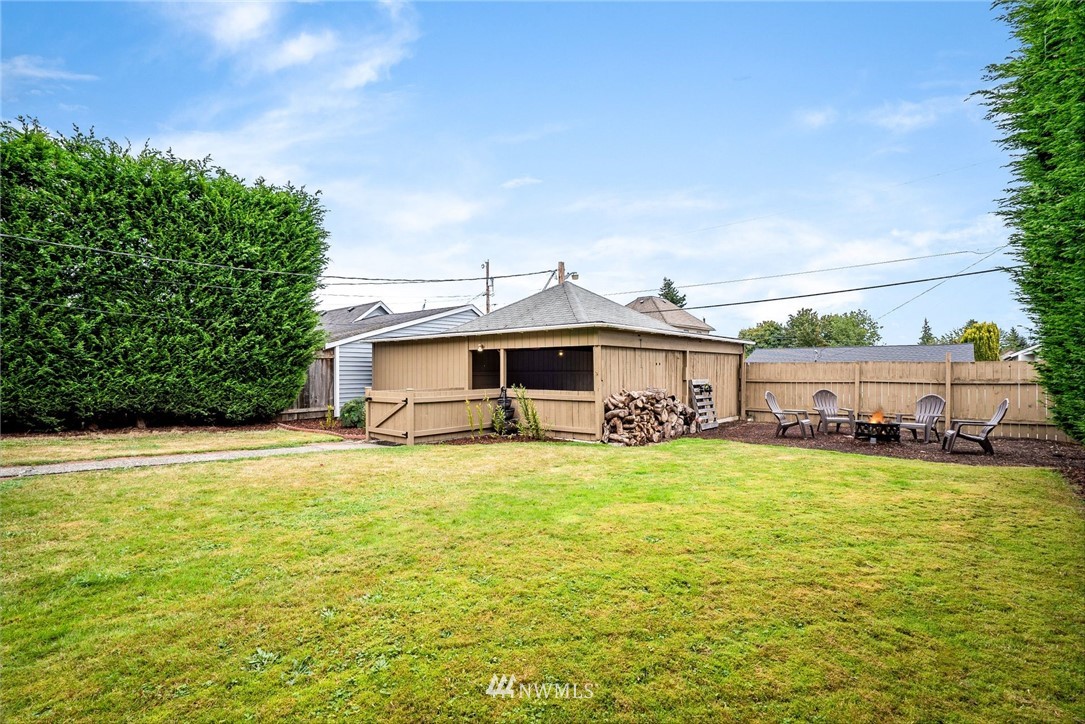 2309 Baker Avenue Everett, WA 98201 - Photo 22 of 26 a front view of a house with swimming pool
