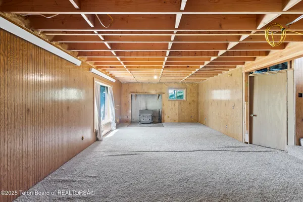 $699,000 | 2883 Stewart Trl Road, Etna, WY 83118