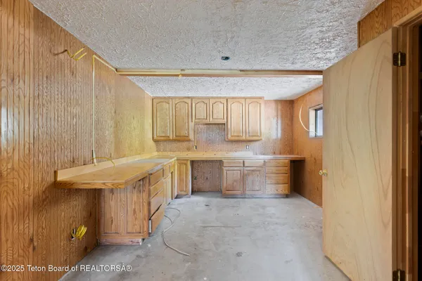 $699,000 | 2883 Stewart Trl Road, Etna, WY 83118