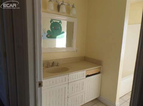 12312 Lapeer Road Davison, MI 48423 - Photo 25 of 38 20425220-24.JPG