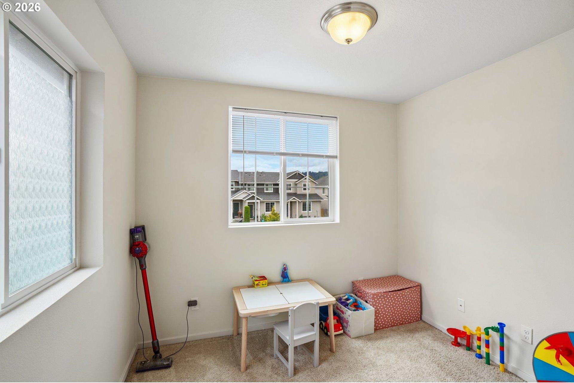 2349 Southeast 16th Street Gresham, OR 97080 - Photo 9 of 19 Gallery Image 9