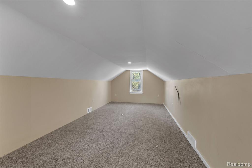24901 Joy Road Dearborn Heights, MI 48127 - Photo 23 of 44