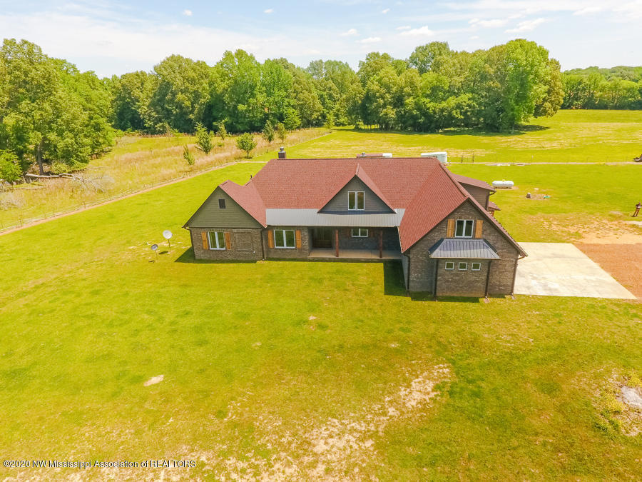 1664 Baker Road Lake Cormorant, MS 38641 - Photo 4 of 87 Front view!