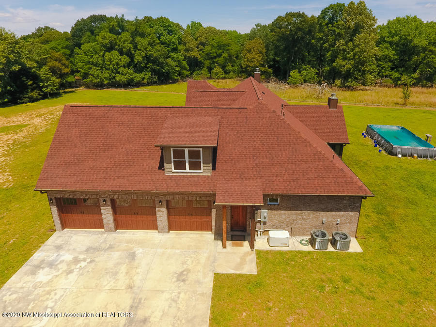1664 Baker Road Lake Cormorant, MS 38641 - Photo 6 of 87 3 car garage!