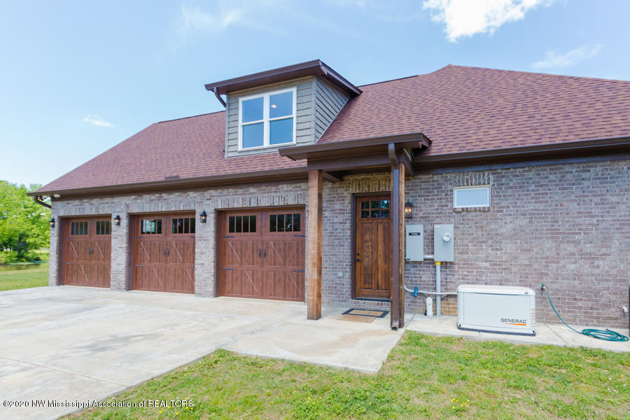1664 Baker Road Lake Cormorant, MS 38641 - Photo 7 of 87 Home generator!