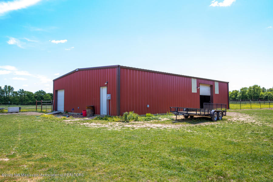 1664 Baker Road Lake Cormorant, MS 38641 - Photo 79 of 87 The Horse Barn 2400 sq ft