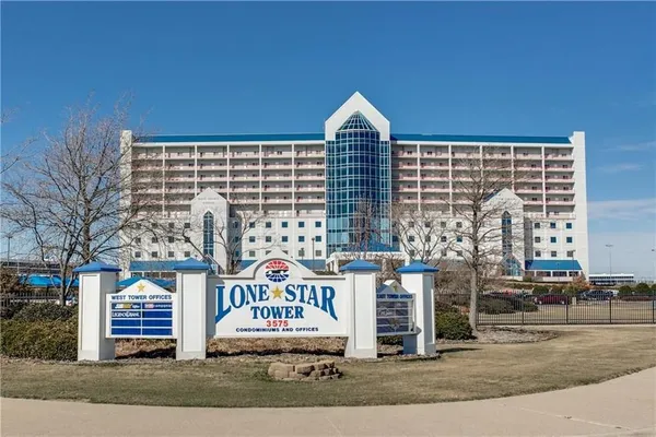 $370,000 | 3575 Lone Star Circle, Unit 605, Fort Worth, TX 76177