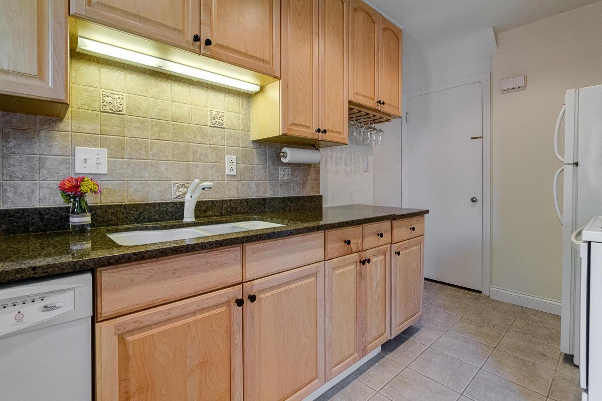 2032 Harwitch Road Columbus, OH 43221 - Photo 11 of 31