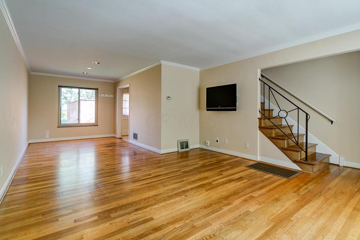 2032 Harwitch Road Columbus, OH 43221 - Photo 5 of 31