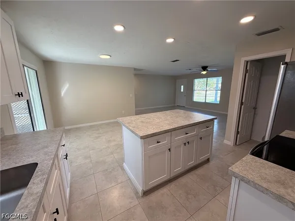 $1,450 | 2228 Virginia Avenue, Fort Myers, FL 33905