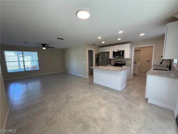 $1,450 | 2228 Virginia Avenue, Fort Myers, FL 33905