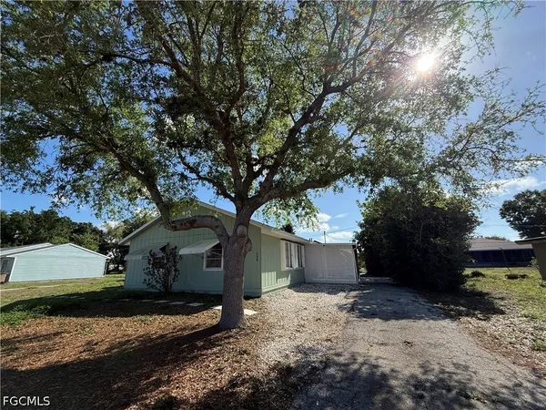 $1,450 | 2228 Virginia Avenue, Fort Myers, FL 33905