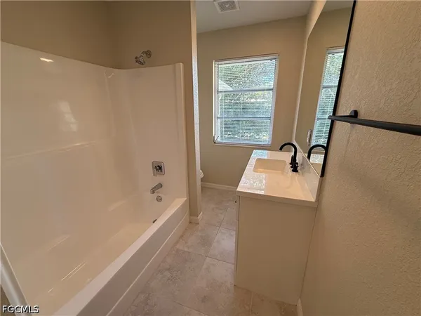 $1,450 | 2228 Virginia Avenue, Fort Myers, FL 33905