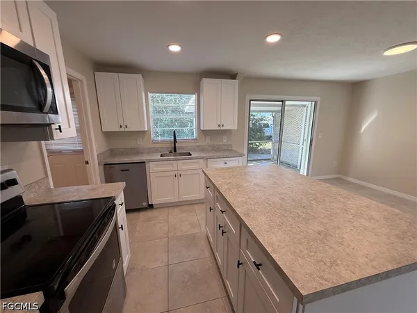 $1,450 | 2228 Virginia Avenue, Fort Myers, FL 33905