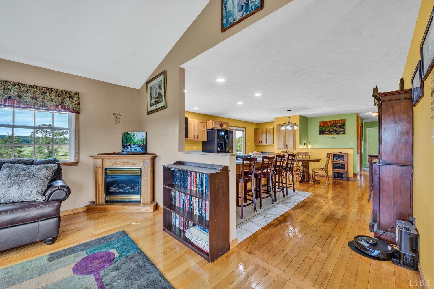 1314 Bramlett Road Moneta, VA 24121 - Photo 11 of 73 Gallery Image 11
