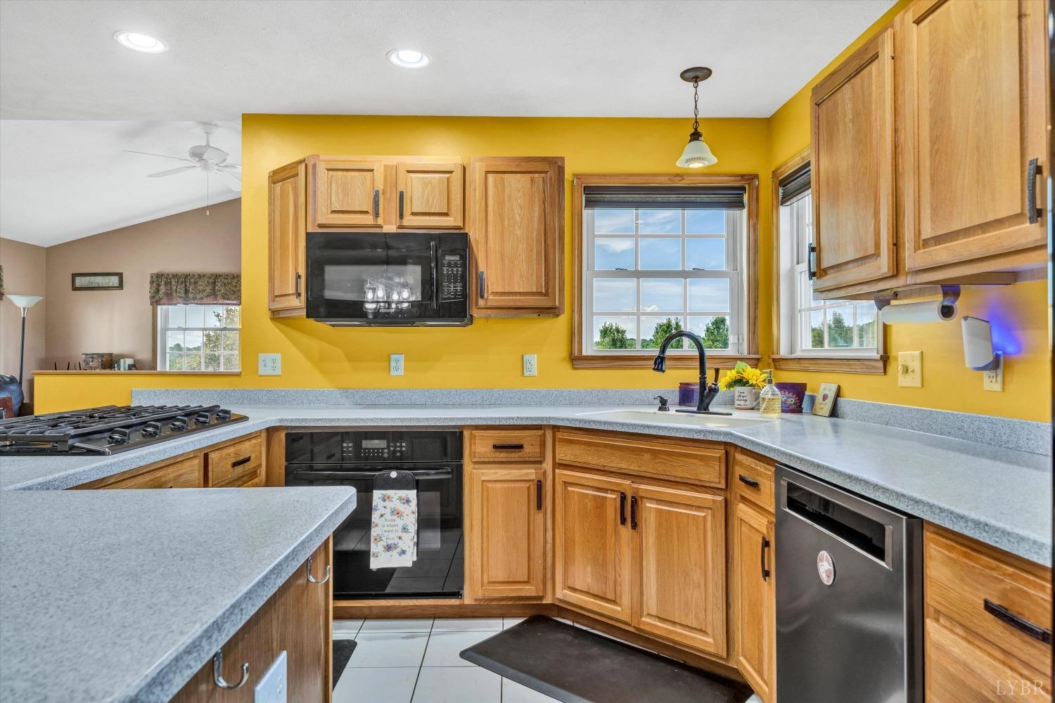 1314 Bramlett Road Moneta, VA 24121 - Photo 17 of 73 Gallery Image 17
