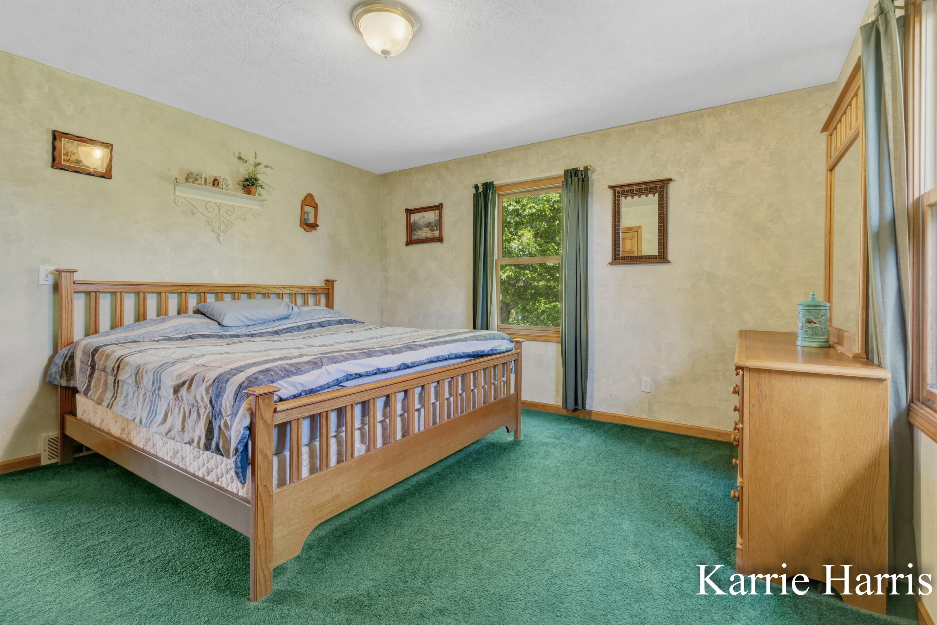 6048 Cedar Lake Road Southeast Sheridan, MI 48884 - Photo 22 of 39 Primary bedroom