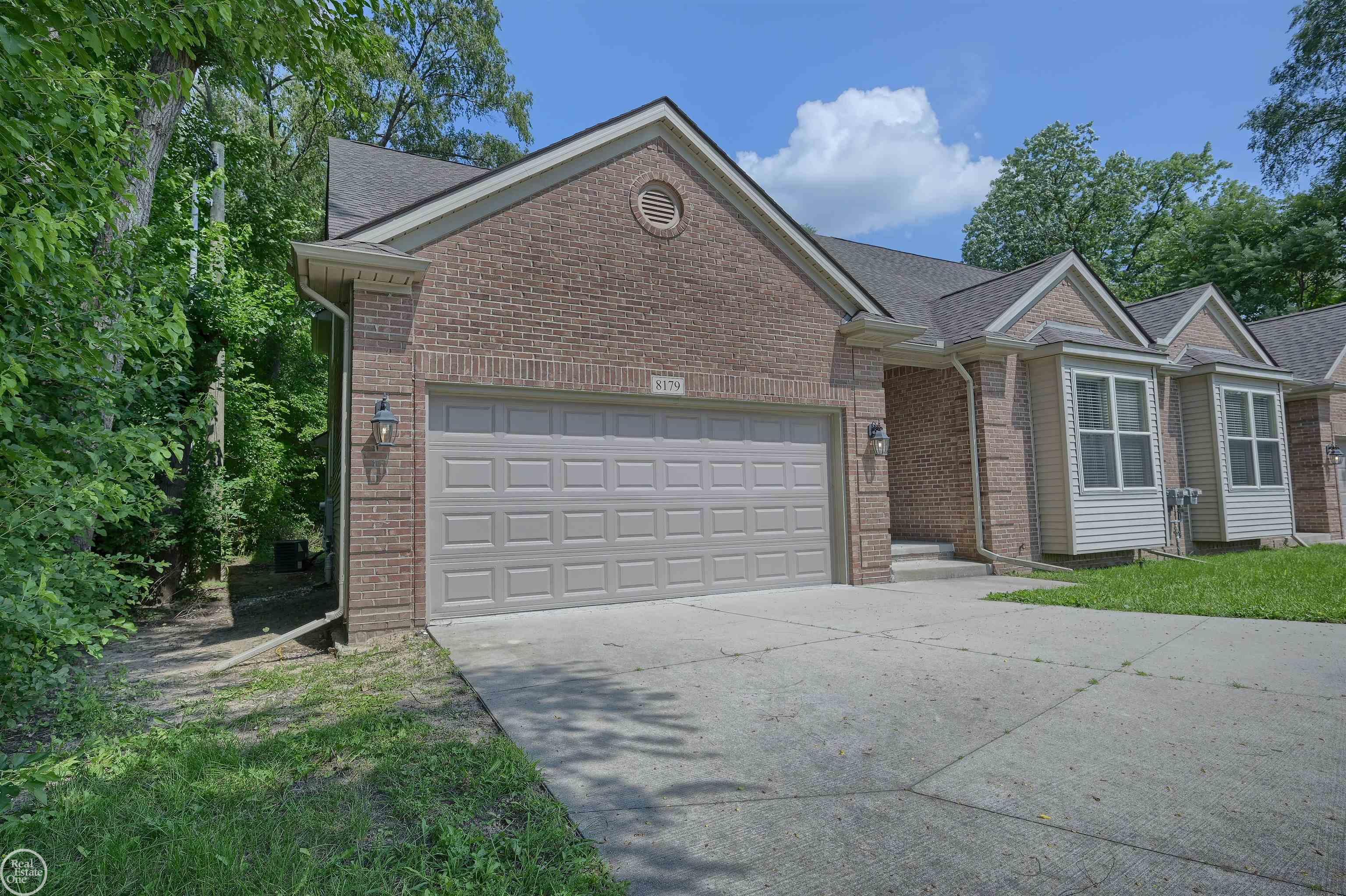 8199 22 Mile Road, Unit RIGHT SIDE ) Utica, MI 48317 - Photo 2 of 59