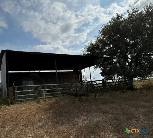 $1,650,000 | 4689 County Road 302, Runge, TX 78151