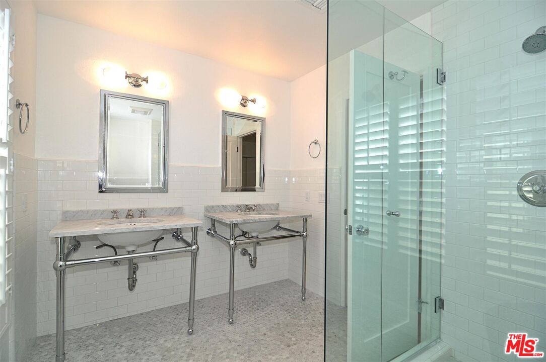 4241 Colfax Avenue, Unit D Studio City, CA 91604 - Photo 8 of 11