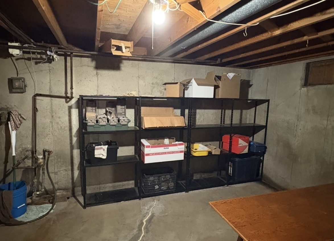 609 9th Avenue Ottawa, IL 61350 - Photo 24 of 28 a view of a garage with storage