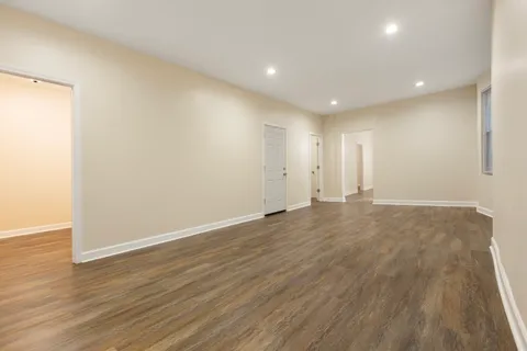 $1,600 | 10747 South Indiana Avenue, Unit 2, Chicago, IL 60628