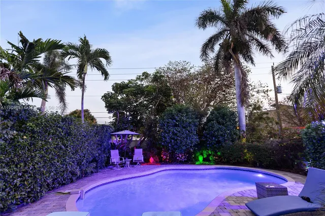 $5,450 | 418 Southeast 3rd Terrace, Dania Beach, FL 33004