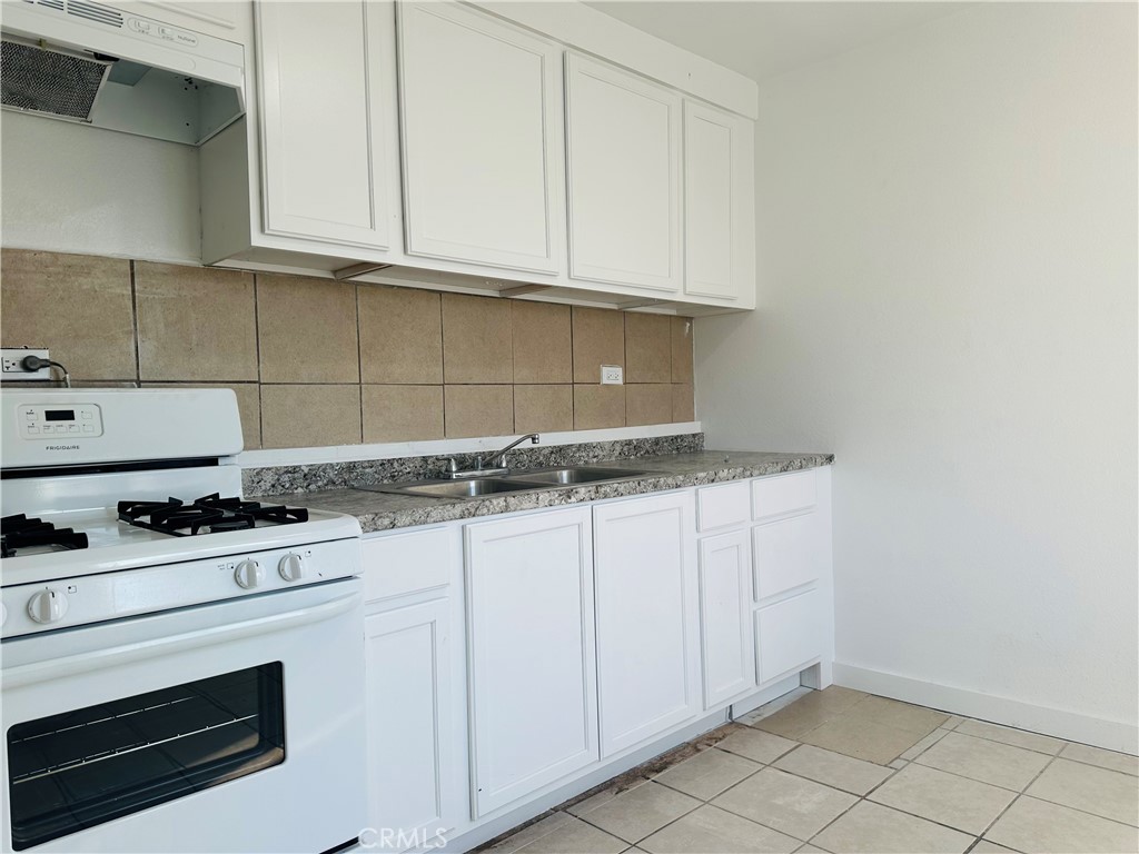 35007 Cedar Road Barstow, CA 92311 - Photo 8 of 29