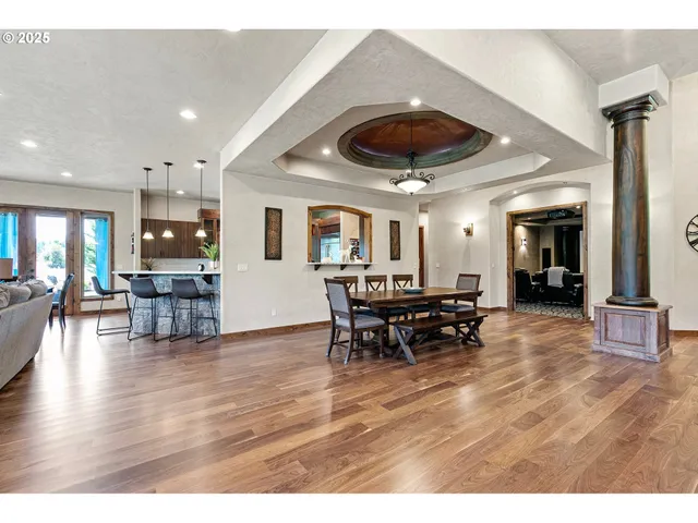 $1,490,000 | 1025 Echo Drive, Roseburg, OR 97470