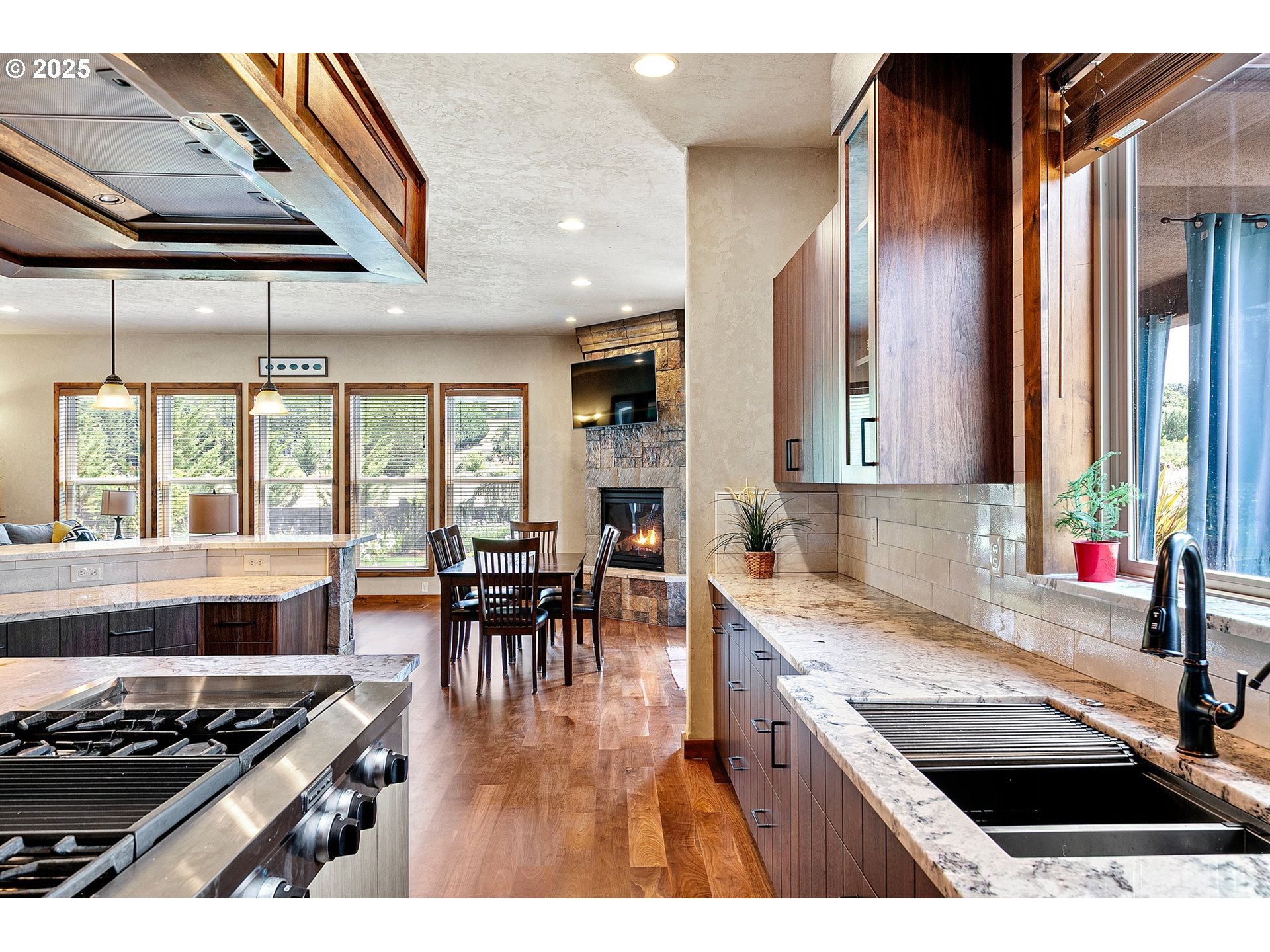 1025 Echo Drive Roseburg, OR 97470 - Photo 14 of 48